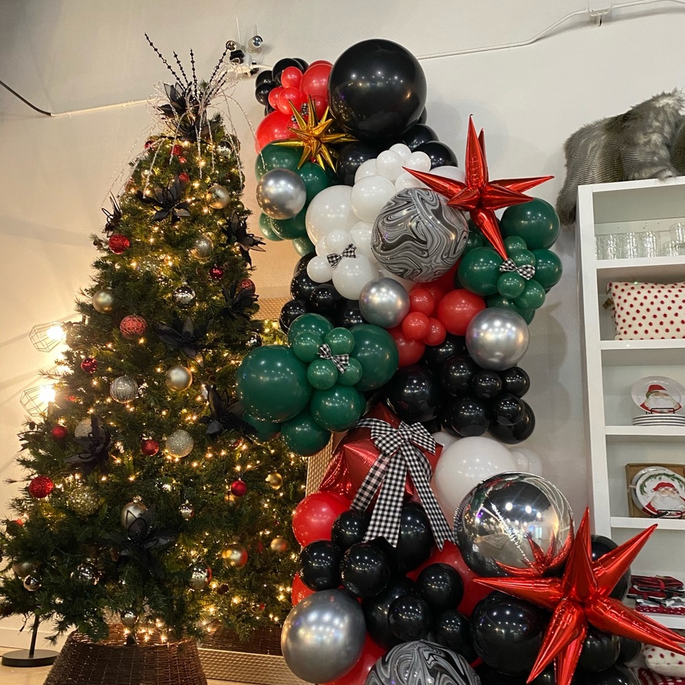 MEET YOUR POSHER - Picture 9 of 15